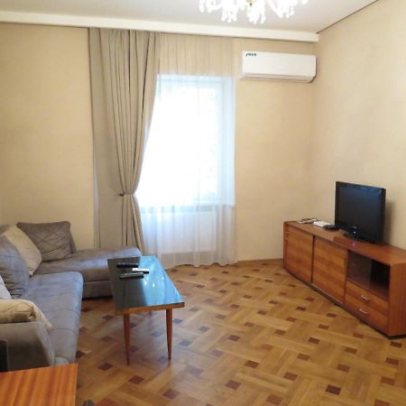 Three Rooms Apartment 第比利斯 外观 照片