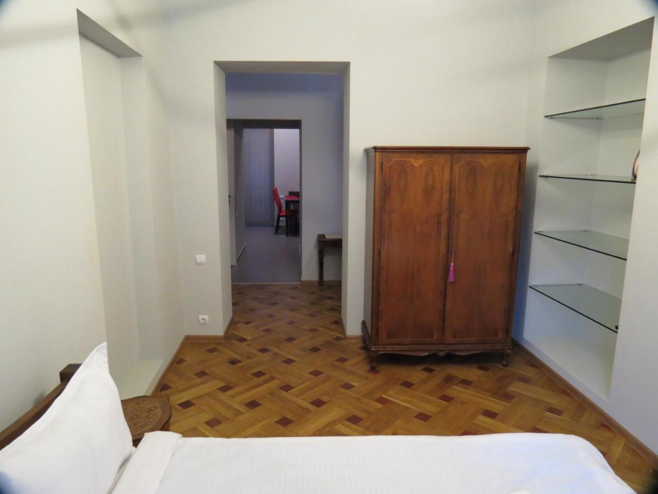 Three Rooms Apartment 第比利斯 外观 照片