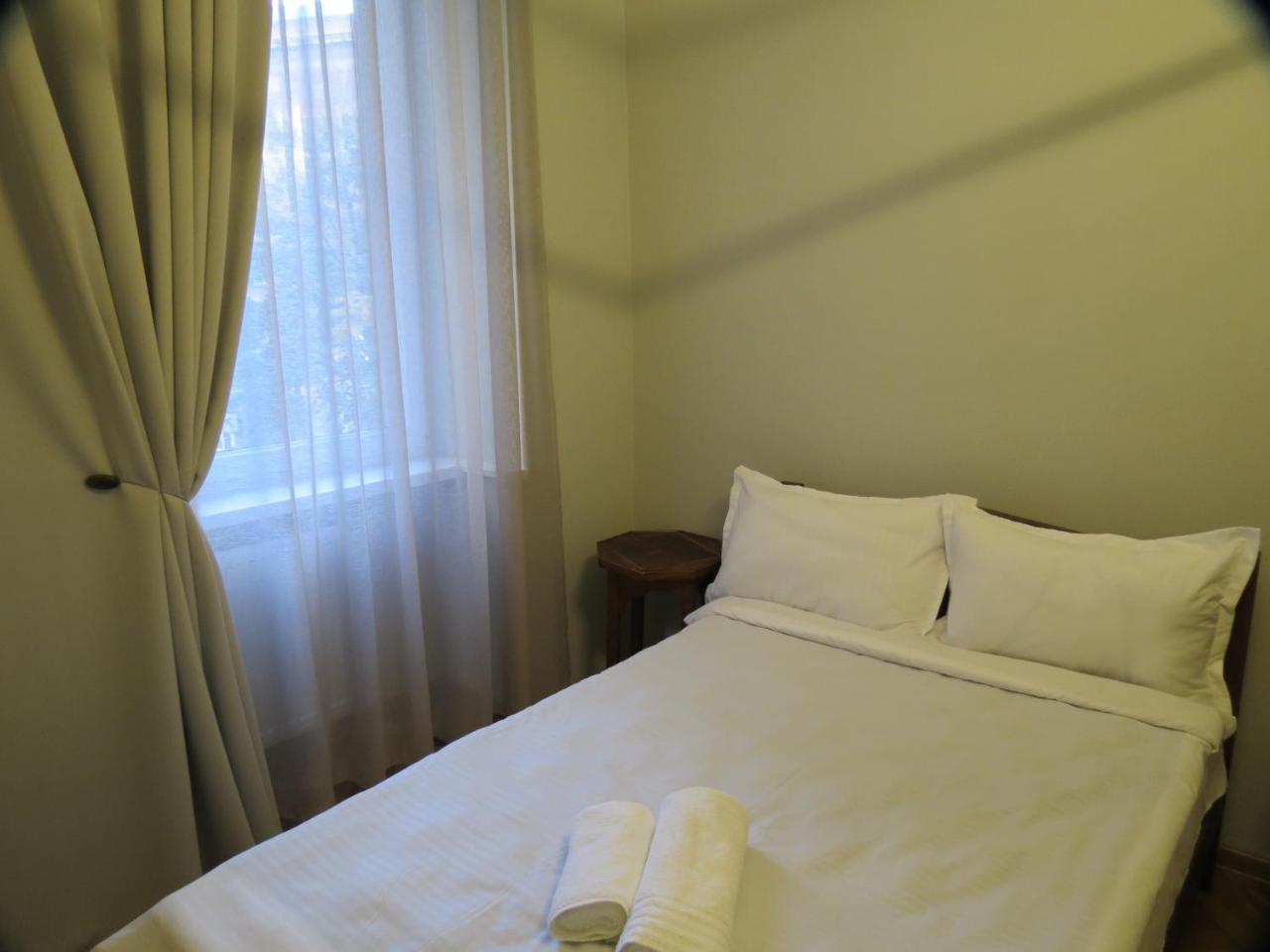 Three Rooms Apartment 第比利斯 外观 照片