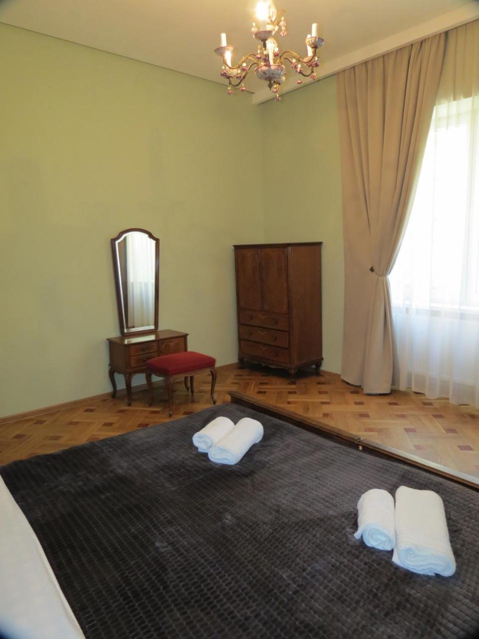Three Rooms Apartment 第比利斯 外观 照片