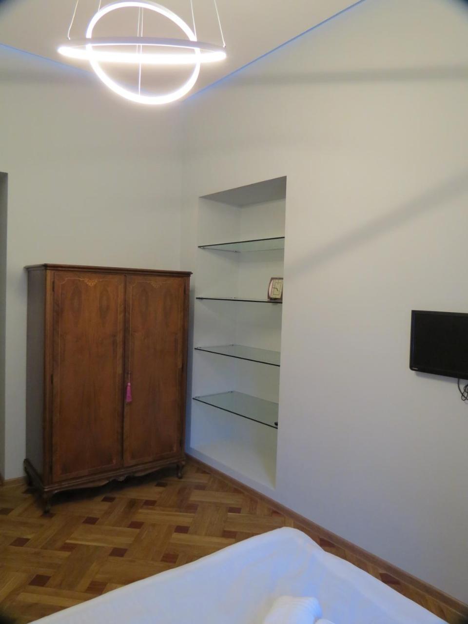 Three Rooms Apartment 第比利斯 外观 照片