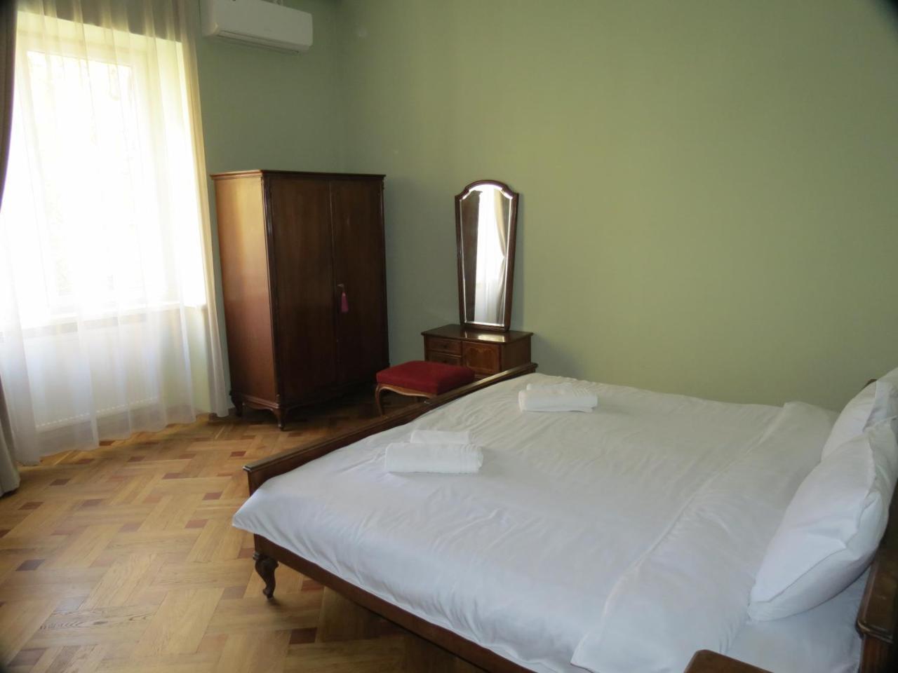 Three Rooms Apartment 第比利斯 外观 照片